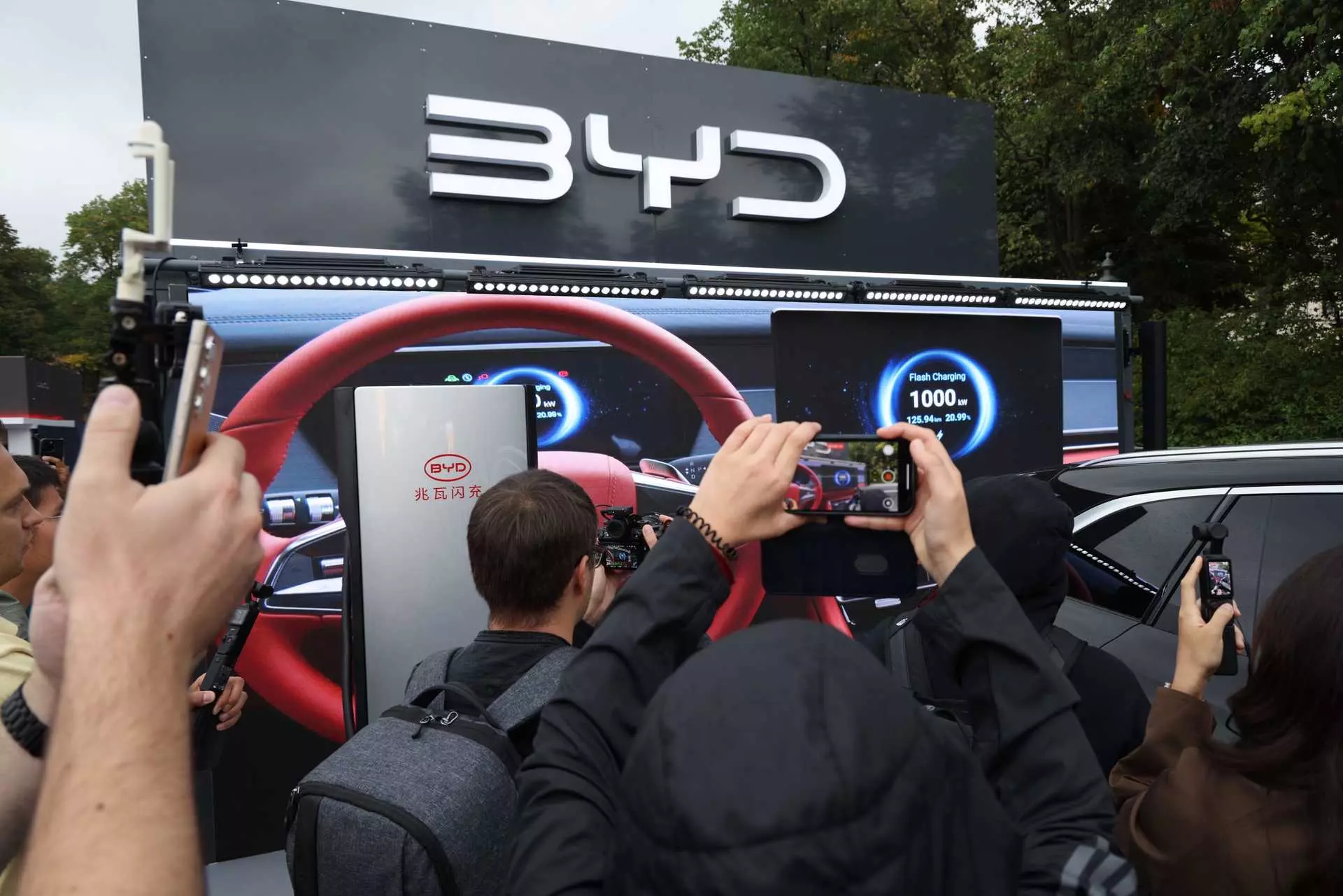 BYD Déploie sa Première Station de Recharge Flash de 1 500 kW en Allemagne : Un Coup d'Accélérateur pour l'Europe